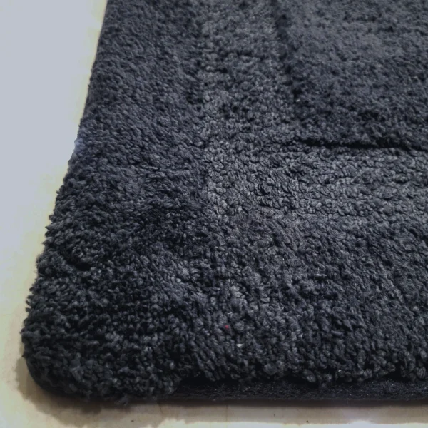 grey bath mat