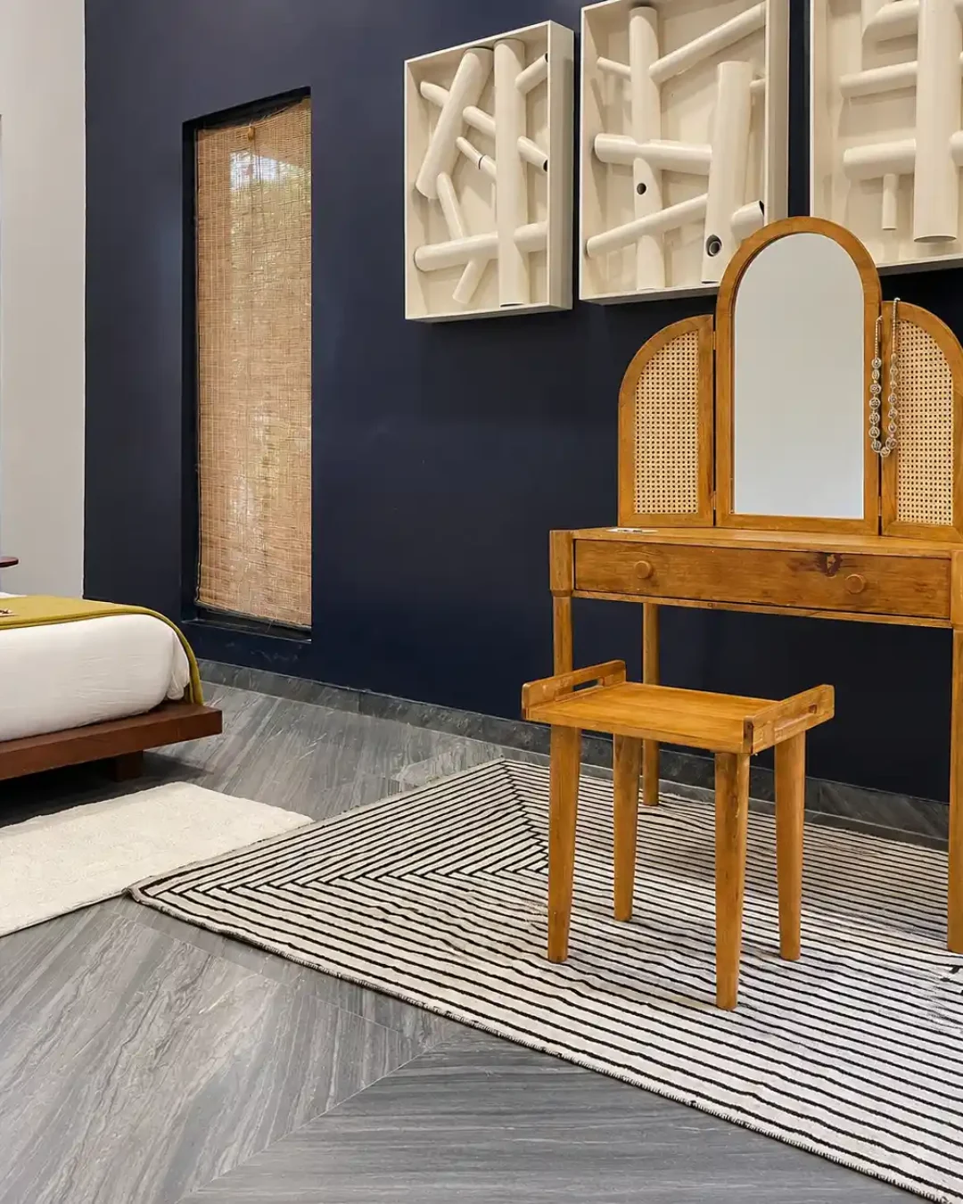 mirror with storage